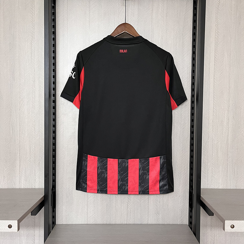Camisa do Milan 25/26 - Modelo Torcedor