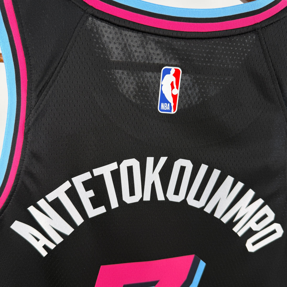 Regata Miami Heat Black gola